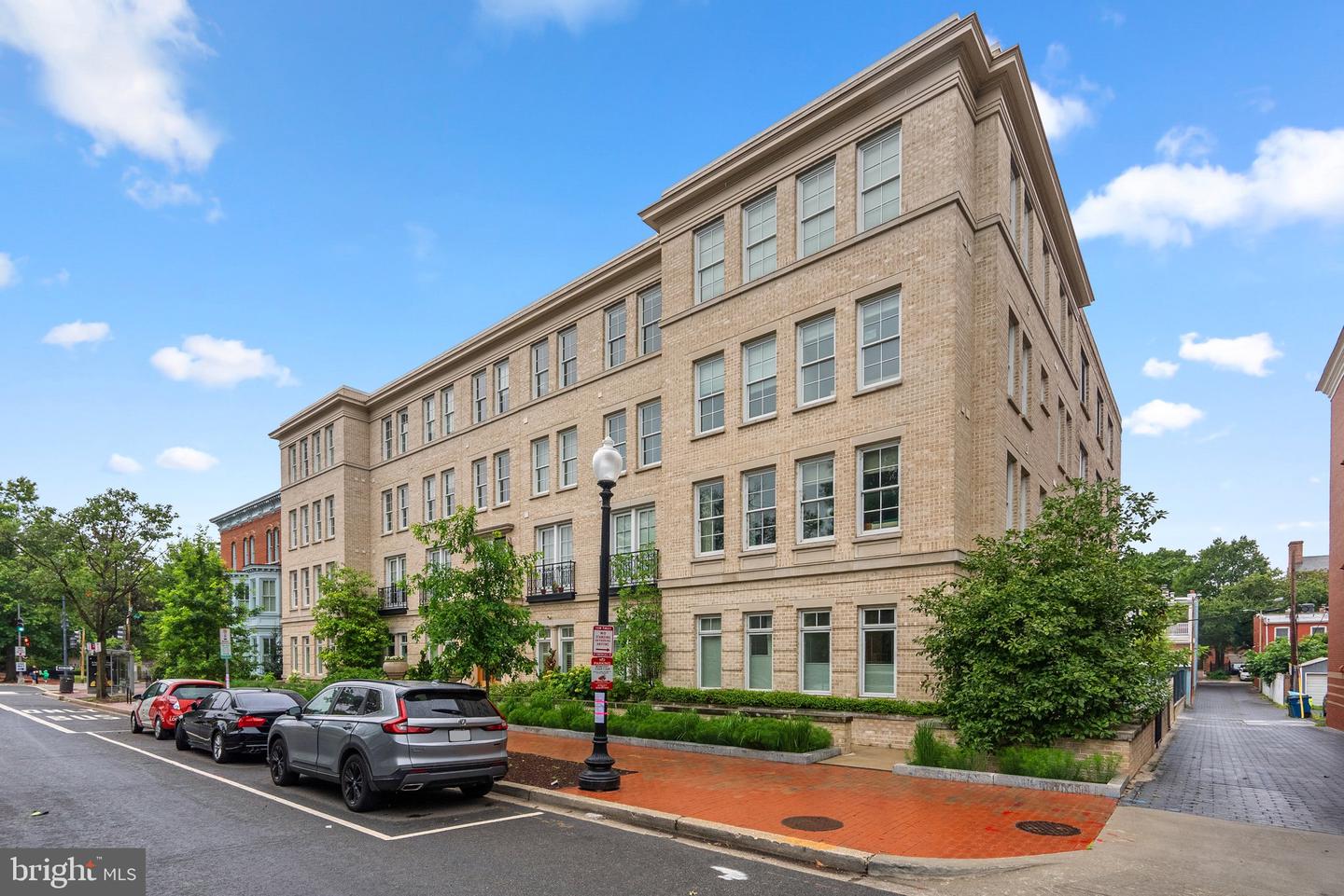 300 8TH ST NE #102, WASHINGTON, District Of Columbia 20002, 1 Bedroom Bedrooms, ,1 BathroomBathrooms,Residential,For sale,300 8TH ST NE #102,DCDC2208374 MLS # DCDC2208374