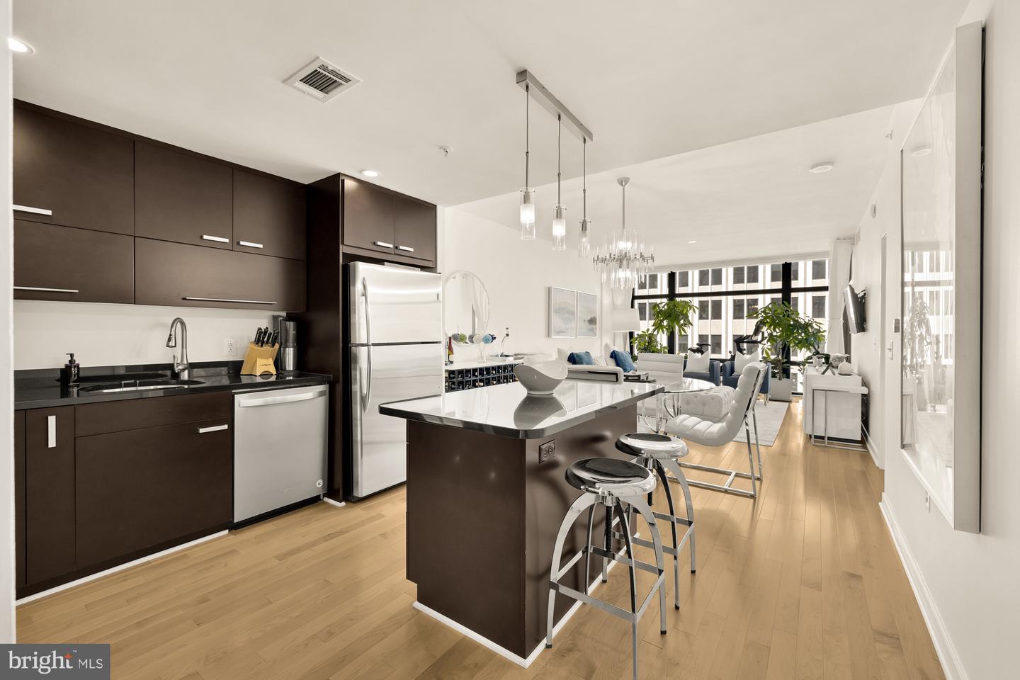 1010 MASSACHUSETTS AVE NW #706, WASHINGTON, District Of Columbia 20001, 2 Bedrooms Bedrooms, ,2 BathroomsBathrooms,Residential,For sale,1010 MASSACHUSETTS AVE NW #706,DCDC2208376 MLS # DCDC2208376