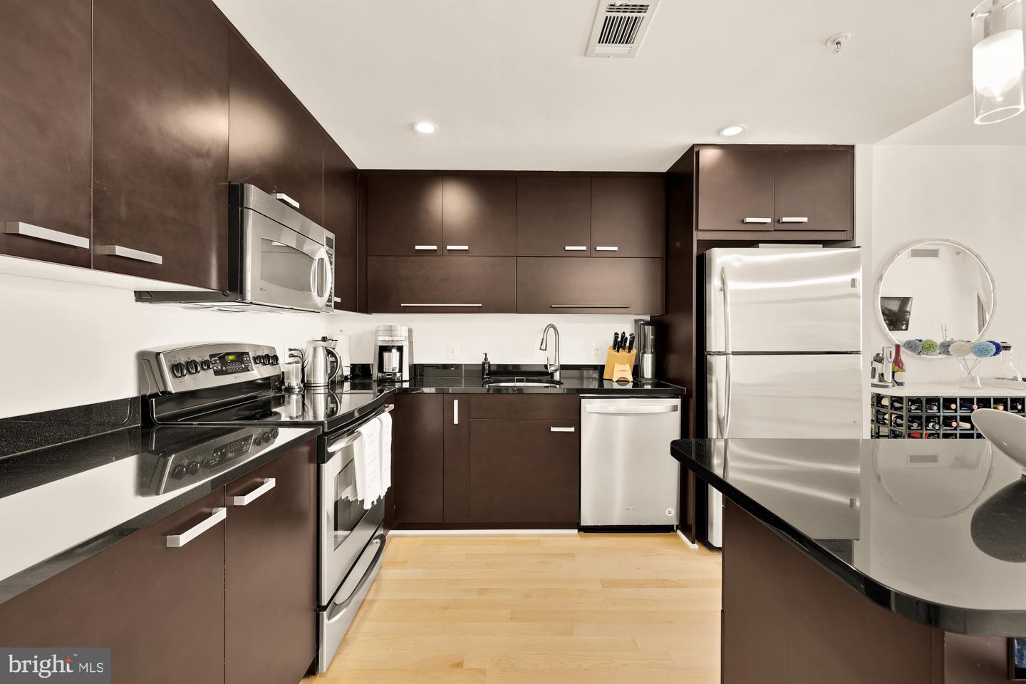1010 MASSACHUSETTS AVE NW #706, WASHINGTON, District Of Columbia 20001, 2 Bedrooms Bedrooms, ,2 BathroomsBathrooms,Residential,For sale,1010 MASSACHUSETTS AVE NW #706,DCDC2208376 MLS # DCDC2208376