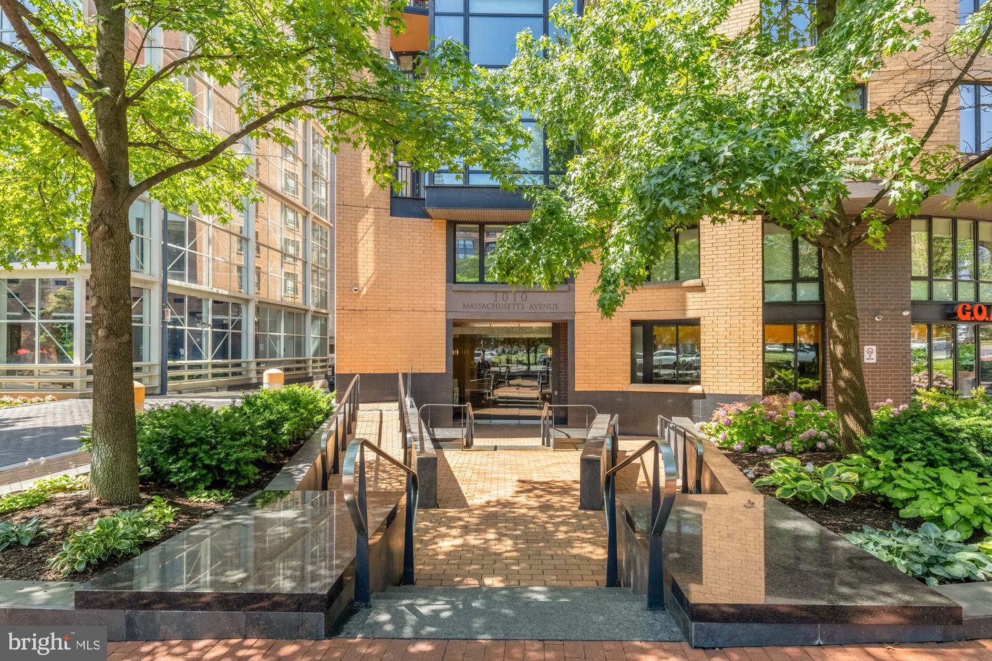 1010 MASSACHUSETTS AVE NW #706, WASHINGTON, District Of Columbia 20001, 2 Bedrooms Bedrooms, ,2 BathroomsBathrooms,Residential,For sale,1010 MASSACHUSETTS AVE NW #706,DCDC2208376 MLS # DCDC2208376