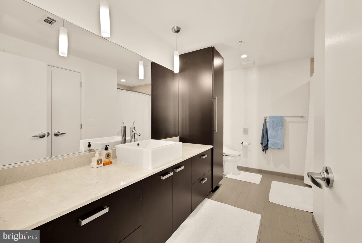1010 MASSACHUSETTS AVE NW #706, WASHINGTON, District Of Columbia 20001, 2 Bedrooms Bedrooms, ,2 BathroomsBathrooms,Residential,For sale,1010 MASSACHUSETTS AVE NW #706,DCDC2208376 MLS # DCDC2208376