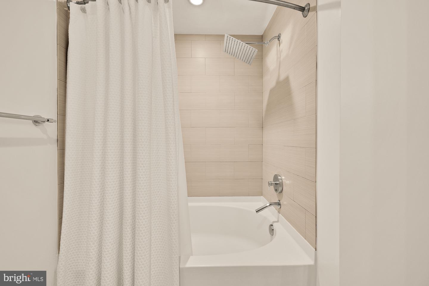 1010 MASSACHUSETTS AVE NW #706, WASHINGTON, District Of Columbia 20001, 2 Bedrooms Bedrooms, ,2 BathroomsBathrooms,Residential,For sale,1010 MASSACHUSETTS AVE NW #706,DCDC2208376 MLS # DCDC2208376