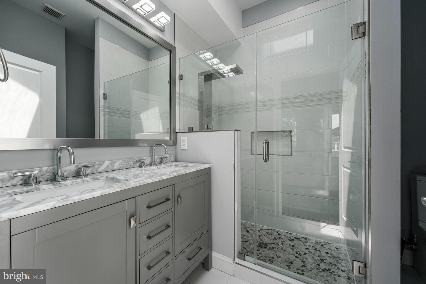 915 HAMLIN ST NE, WASHINGTON, District Of Columbia 20017, 4 Bedrooms Bedrooms, ,3 BathroomsBathrooms,Residential,For sale,915 HAMLIN ST NE,DCDC2208384 MLS # DCDC2208384