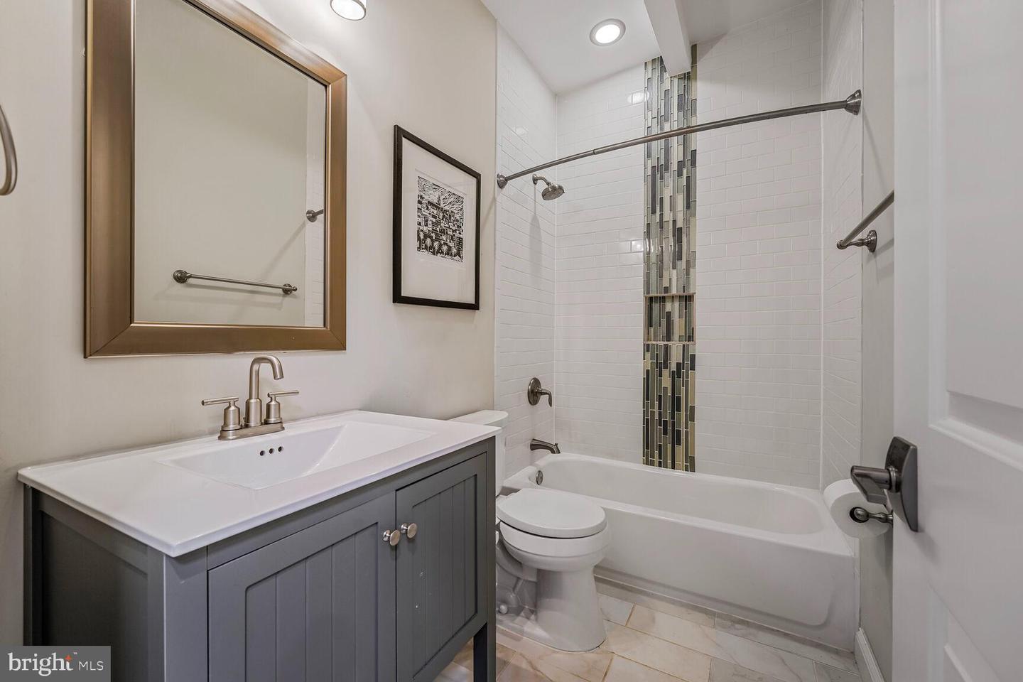 915 HAMLIN ST NE, WASHINGTON, District Of Columbia 20017, 4 Bedrooms Bedrooms, ,3 BathroomsBathrooms,Residential,For sale,915 HAMLIN ST NE,DCDC2208384 MLS # DCDC2208384