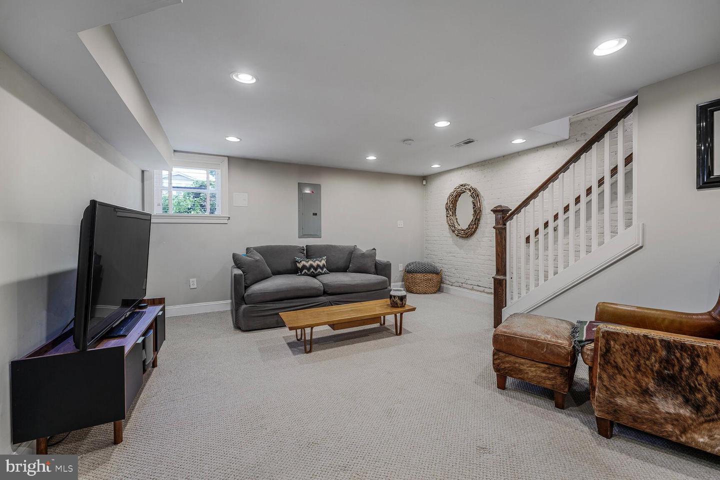 915 HAMLIN ST NE, WASHINGTON, District Of Columbia 20017, 4 Bedrooms Bedrooms, ,3 BathroomsBathrooms,Residential,For sale,915 HAMLIN ST NE,DCDC2208384 MLS # DCDC2208384