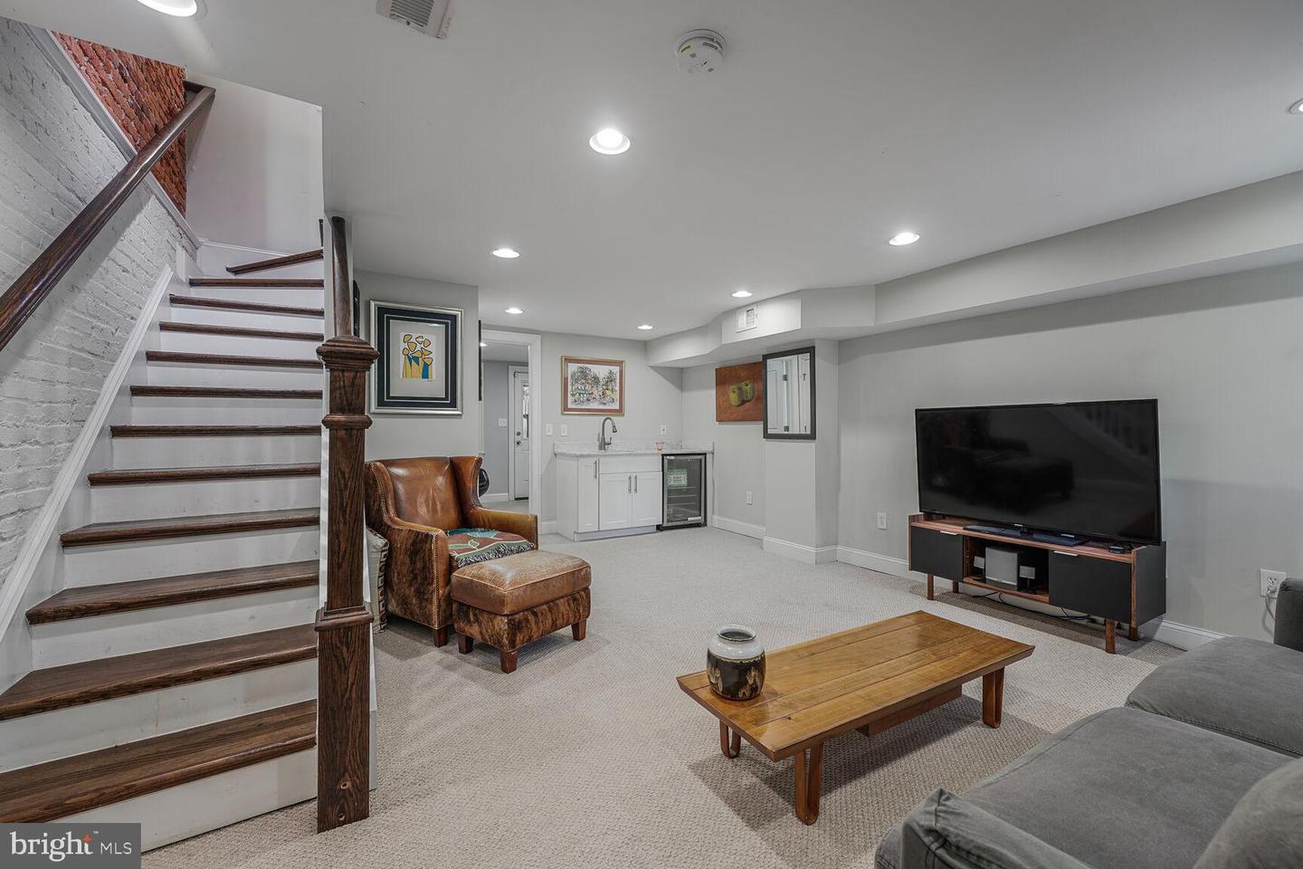 915 HAMLIN ST NE, WASHINGTON, District Of Columbia 20017, 4 Bedrooms Bedrooms, ,3 BathroomsBathrooms,Residential,For sale,915 HAMLIN ST NE,DCDC2208384 MLS # DCDC2208384