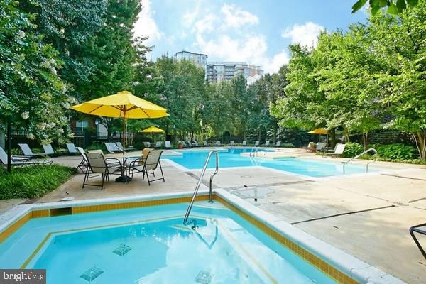 1541 LINCOLN WAY #201A, MCLEAN, Virginia 22102, 2 Bedrooms Bedrooms, ,2 BathroomsBathrooms,Residential,For sale,1541 LINCOLN WAY #201A,VAFX2252538 MLS # VAFX2252538