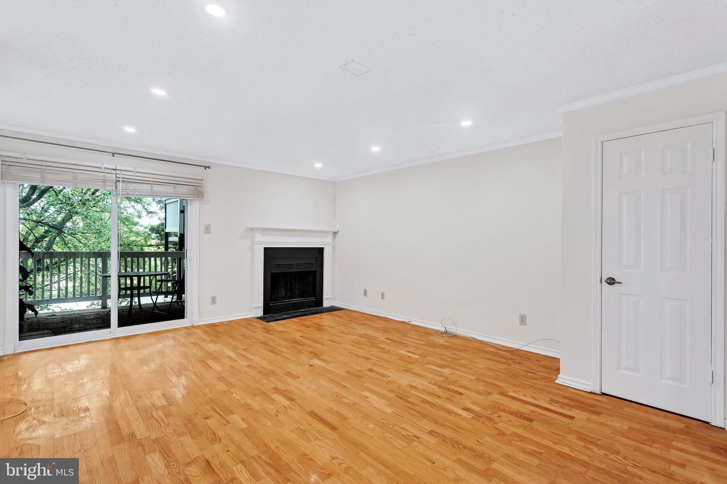 1541 LINCOLN WAY #201A, MCLEAN, Virginia 22102, 2 Bedrooms Bedrooms, ,2 BathroomsBathrooms,Residential,For sale,1541 LINCOLN WAY #201A,VAFX2252538 MLS # VAFX2252538