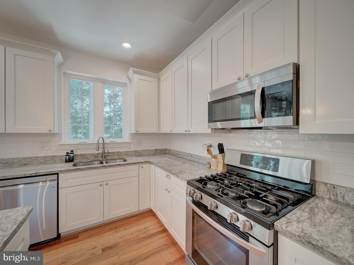 18413 CEDAR DR, TRIANGLE, Virginia 22172, 5 Bedrooms Bedrooms, ,3 BathroomsBathrooms,Residential,For sale,18413 CEDAR DR,VAPW2098238 MLS # VAPW2098238