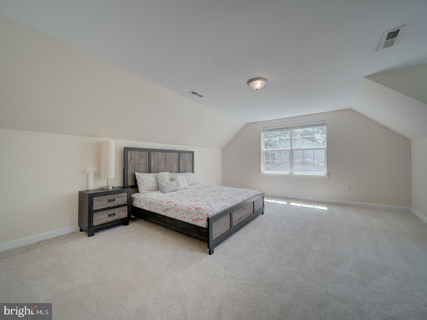 18413 CEDAR DR, TRIANGLE, Virginia 22172, 5 Bedrooms Bedrooms, ,3 BathroomsBathrooms,Residential,For sale,18413 CEDAR DR,VAPW2098238 MLS # VAPW2098238