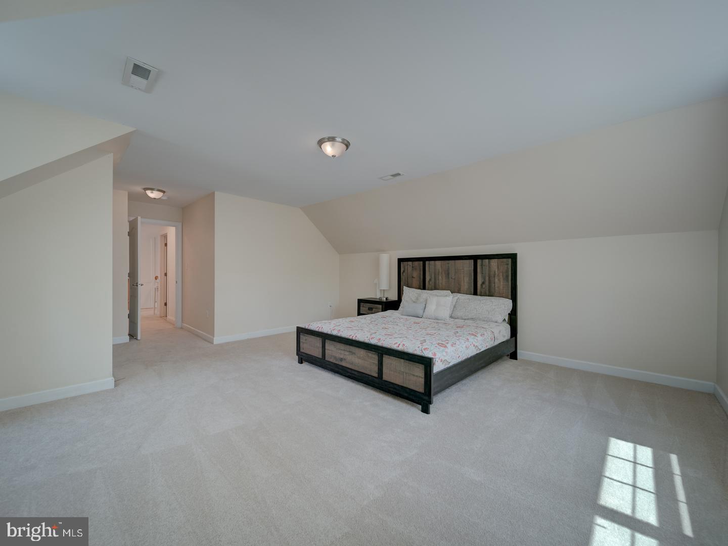 18413 CEDAR DR, TRIANGLE, Virginia 22172, 5 Bedrooms Bedrooms, ,3 BathroomsBathrooms,Residential,For sale,18413 CEDAR DR,VAPW2098238 MLS # VAPW2098238