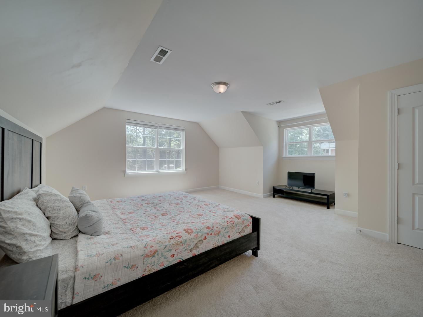 18413 CEDAR DR, TRIANGLE, Virginia 22172, 5 Bedrooms Bedrooms, ,3 BathroomsBathrooms,Residential,For sale,18413 CEDAR DR,VAPW2098238 MLS # VAPW2098238