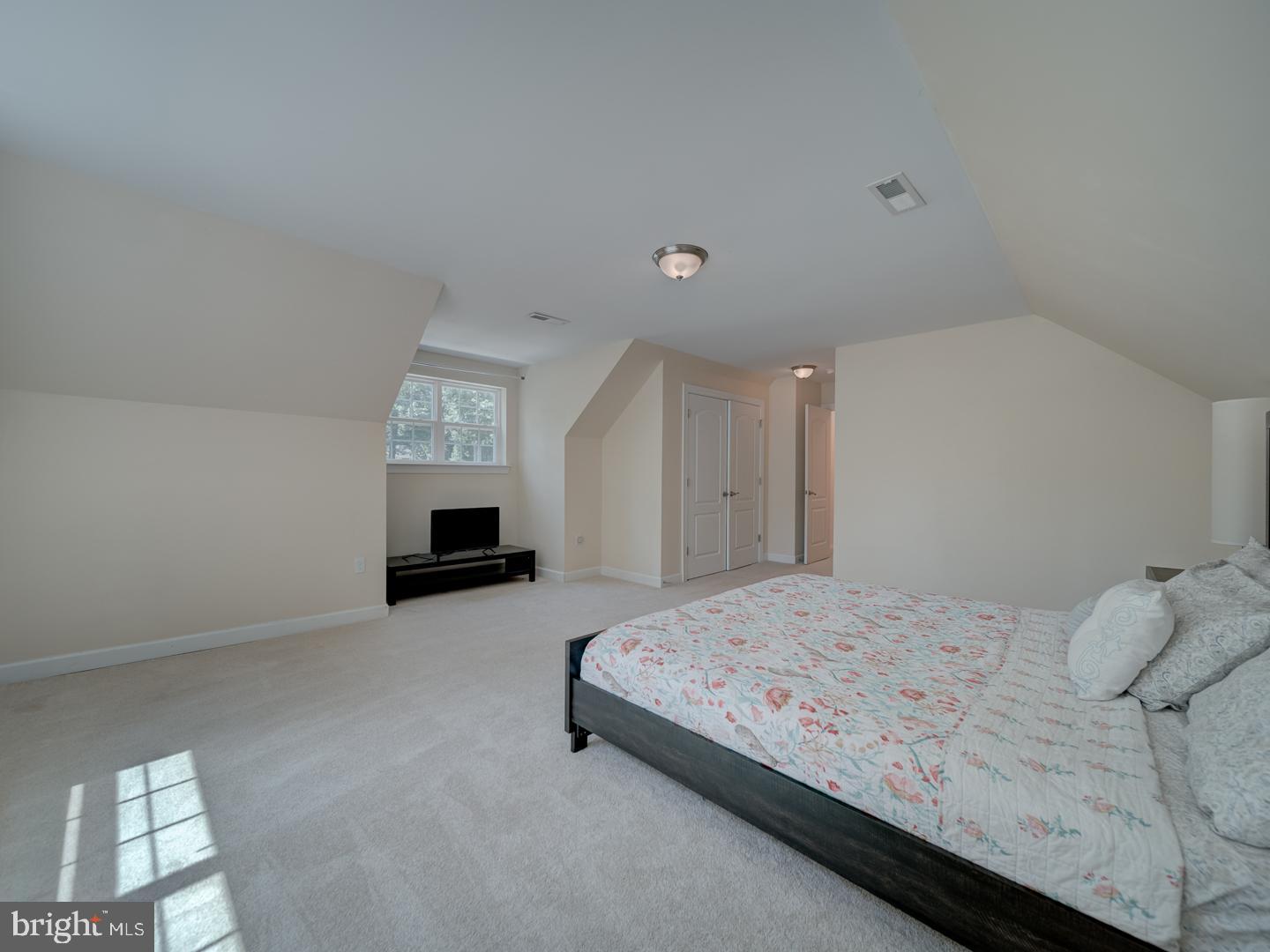 18413 CEDAR DR, TRIANGLE, Virginia 22172, 5 Bedrooms Bedrooms, ,3 BathroomsBathrooms,Residential,For sale,18413 CEDAR DR,VAPW2098238 MLS # VAPW2098238