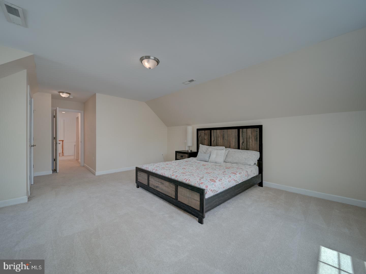 18413 CEDAR DR, TRIANGLE, Virginia 22172, 5 Bedrooms Bedrooms, ,3 BathroomsBathrooms,Residential,For sale,18413 CEDAR DR,VAPW2098238 MLS # VAPW2098238