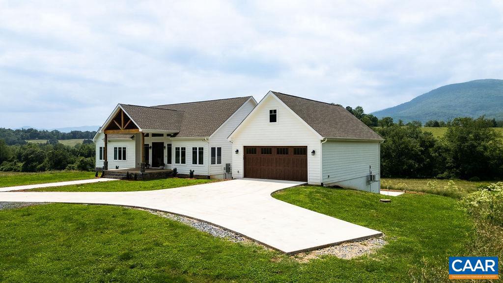 61 HILLSIDE LN, AFTON, Virginia 22920, 5 Bedrooms Bedrooms, ,4 BathroomsBathrooms,Residential,For sale,61 HILLSIDE LN,666196 MLS # 666196