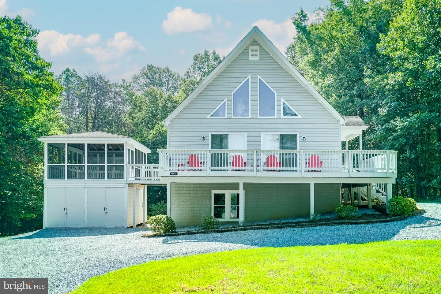 444 POINT DR, BUMPASS, Virginia 23024, 3 Bedrooms Bedrooms, 11 Rooms Rooms,4 BathroomsBathrooms,Residential,For sale,444 POINT DR,VALA2008132 MLS # VALA2008132