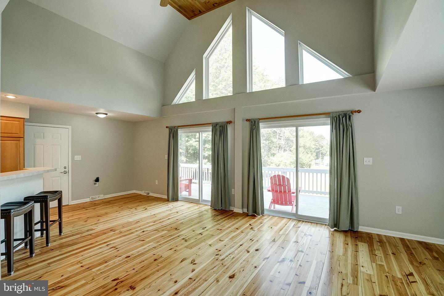 444 POINT DR, BUMPASS, Virginia 23024, 3 Bedrooms Bedrooms, 11 Rooms Rooms,4 BathroomsBathrooms,Residential,For sale,444 POINT DR,VALA2008132 MLS # VALA2008132
