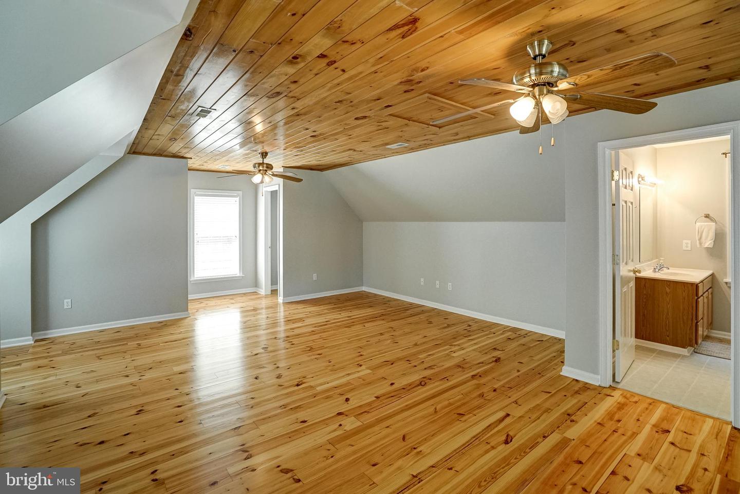 444 POINT DR, BUMPASS, Virginia 23024, 3 Bedrooms Bedrooms, 11 Rooms Rooms,4 BathroomsBathrooms,Residential,For sale,444 POINT DR,VALA2008132 MLS # VALA2008132