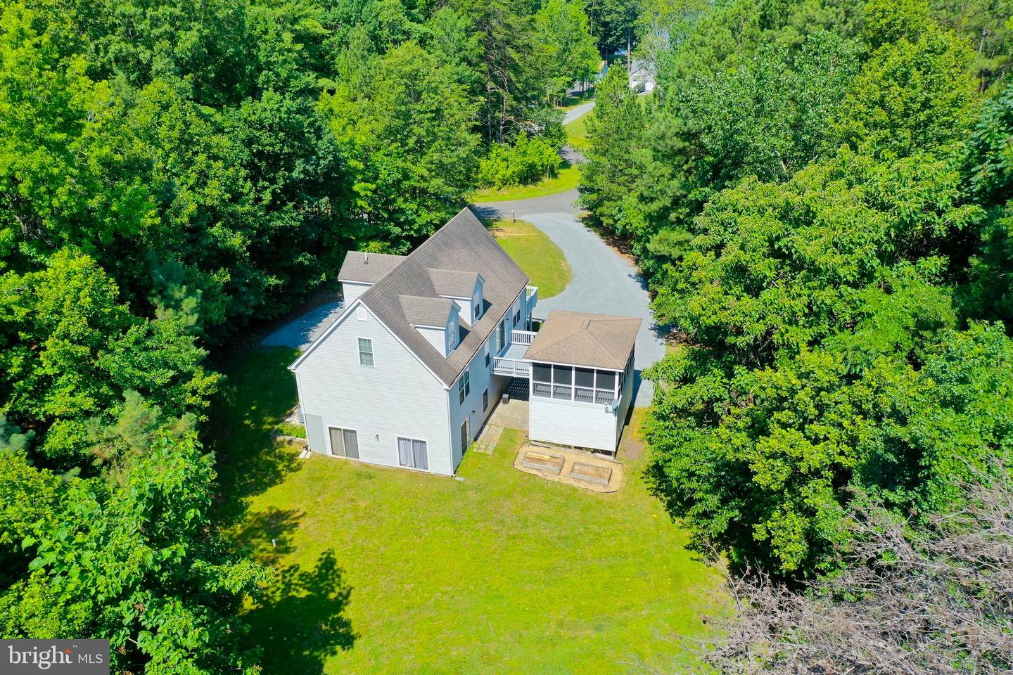 444 POINT DR, BUMPASS, Virginia 23024, 3 Bedrooms Bedrooms, 11 Rooms Rooms,4 BathroomsBathrooms,Residential,For sale,444 POINT DR,VALA2008132 MLS # VALA2008132