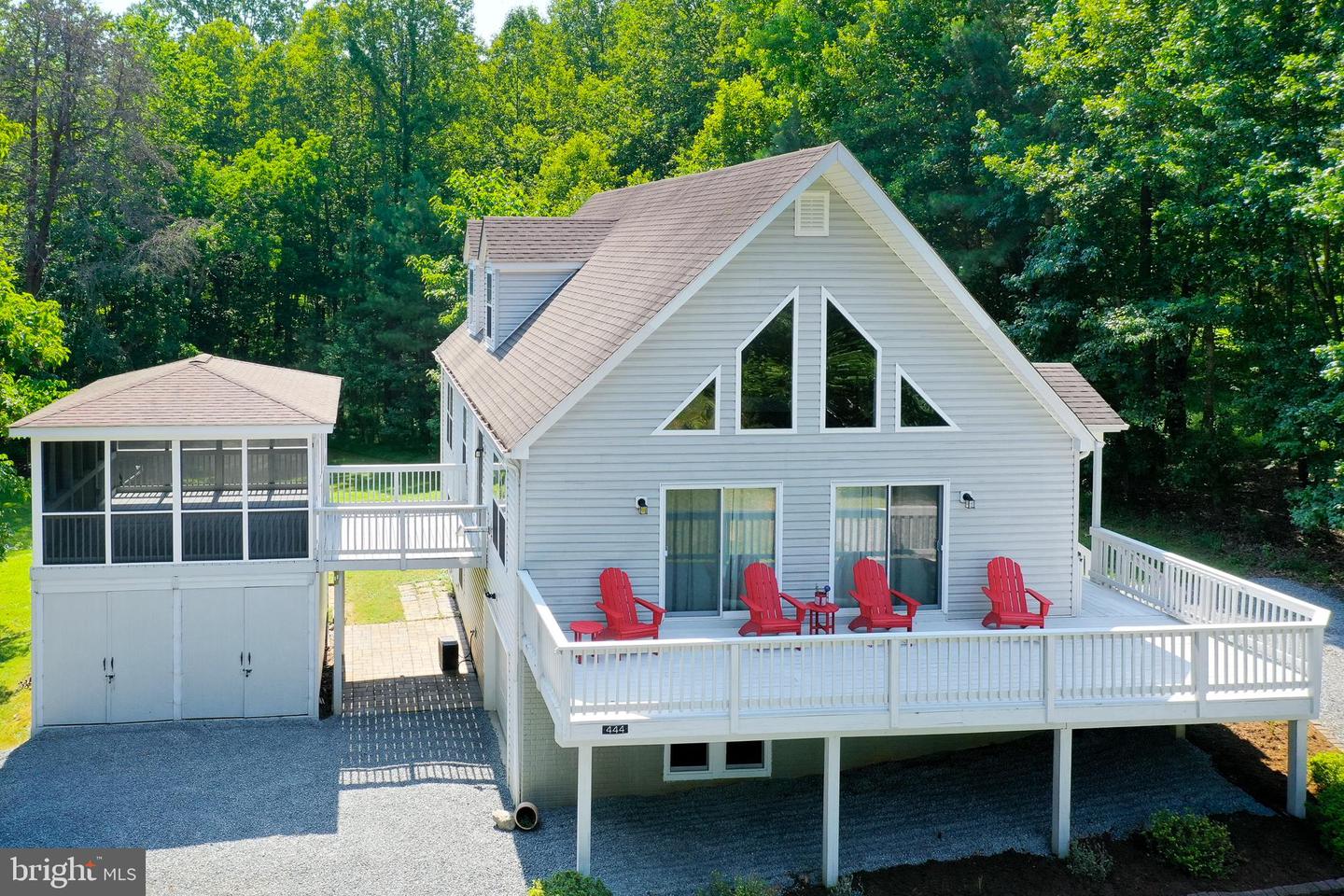 444 POINT DR, BUMPASS, Virginia 23024, 3 Bedrooms Bedrooms, 11 Rooms Rooms,4 BathroomsBathrooms,Residential,For sale,444 POINT DR,VALA2008132 MLS # VALA2008132