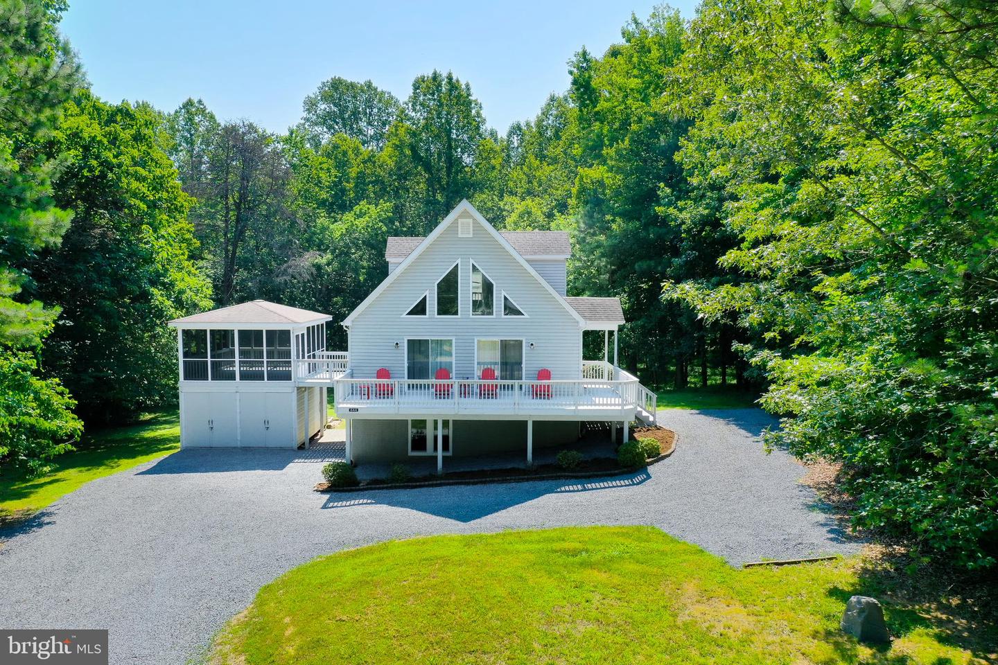 444 POINT DR, BUMPASS, Virginia 23024, 3 Bedrooms Bedrooms, 11 Rooms Rooms,4 BathroomsBathrooms,Residential,For sale,444 POINT DR,VALA2008132 MLS # VALA2008132