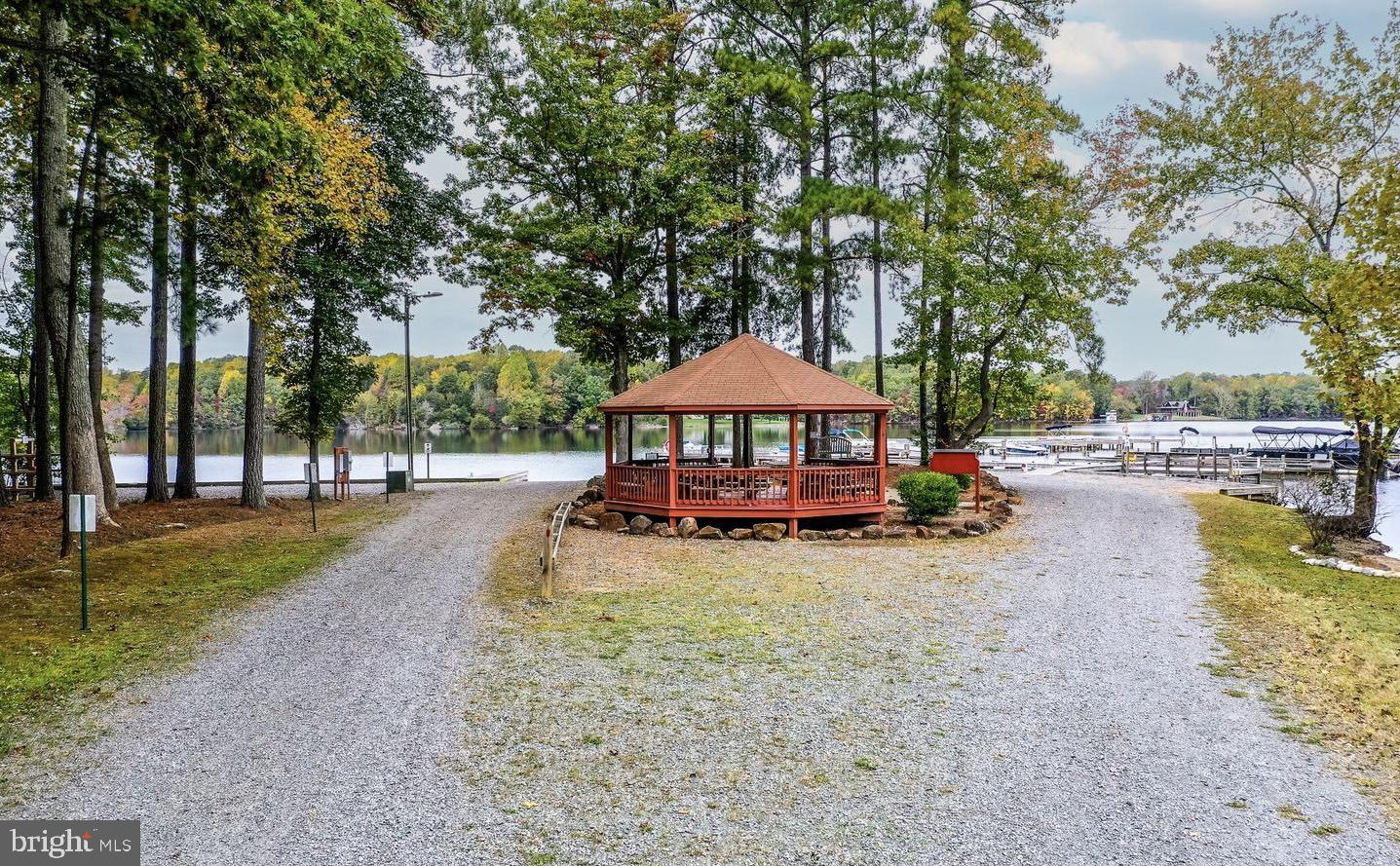 444 POINT DR, BUMPASS, Virginia 23024, 3 Bedrooms Bedrooms, 11 Rooms Rooms,4 BathroomsBathrooms,Residential,For sale,444 POINT DR,VALA2008132 MLS # VALA2008132