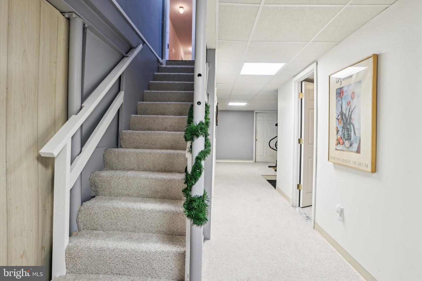 5915 5TH RD N, ARLINGTON, Virginia 22203, 4 Bedrooms Bedrooms, 7 Rooms Rooms,3 BathroomsBathrooms,Residential,For sale,5915 5TH RD N,VAAR2059984 MLS # VAAR2059984