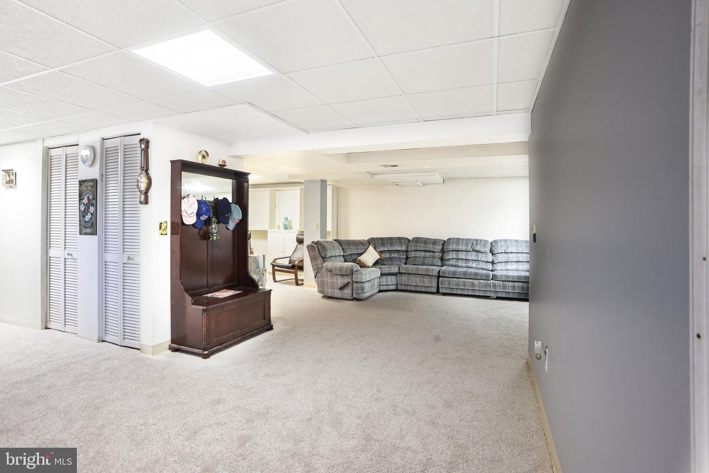 5915 5TH RD N, ARLINGTON, Virginia 22203, 4 Bedrooms Bedrooms, 7 Rooms Rooms,3 BathroomsBathrooms,Residential,For sale,5915 5TH RD N,VAAR2059984 MLS # VAAR2059984