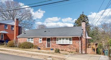 5915 5TH RD N, ARLINGTON, Virginia 22203, 4 Bedrooms Bedrooms, 7 Rooms Rooms,3 BathroomsBathrooms,Residential,For sale,5915 5TH RD N,VAAR2059984 MLS # VAAR2059984