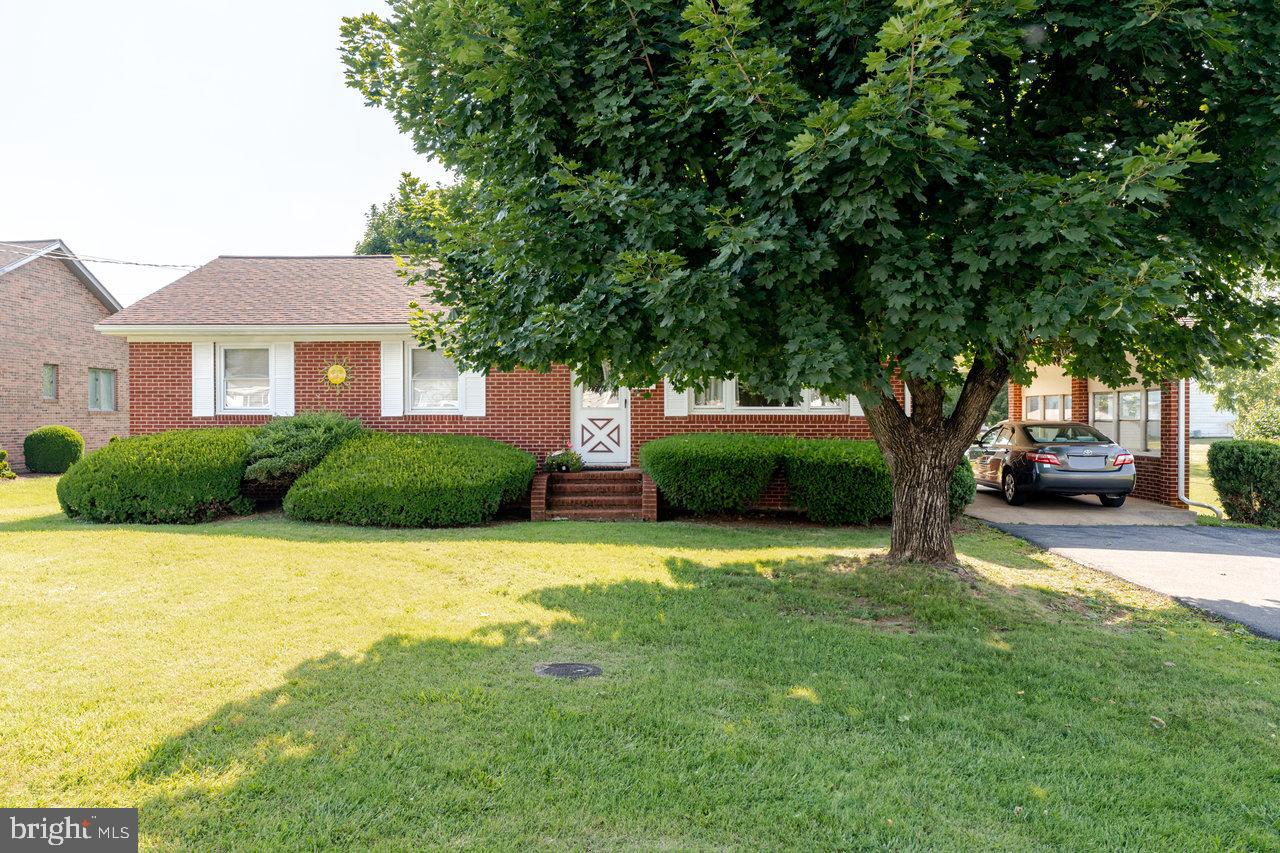 205 LEWIS AVE, ELKTON, Virginia 22827, 3 Bedrooms Bedrooms, ,1 BathroomBathrooms,Residential,For sale,205 LEWIS AVE,VARO2002414 MLS # VARO2002414