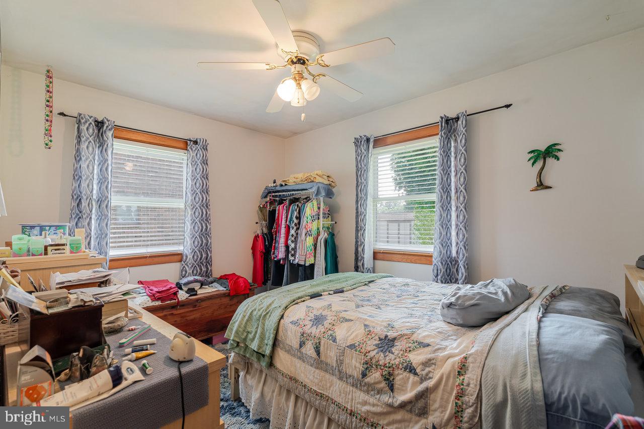 205 LEWIS AVE, ELKTON, Virginia 22827, 3 Bedrooms Bedrooms, ,1 BathroomBathrooms,Residential,For sale,205 LEWIS AVE,VARO2002414 MLS # VARO2002414
