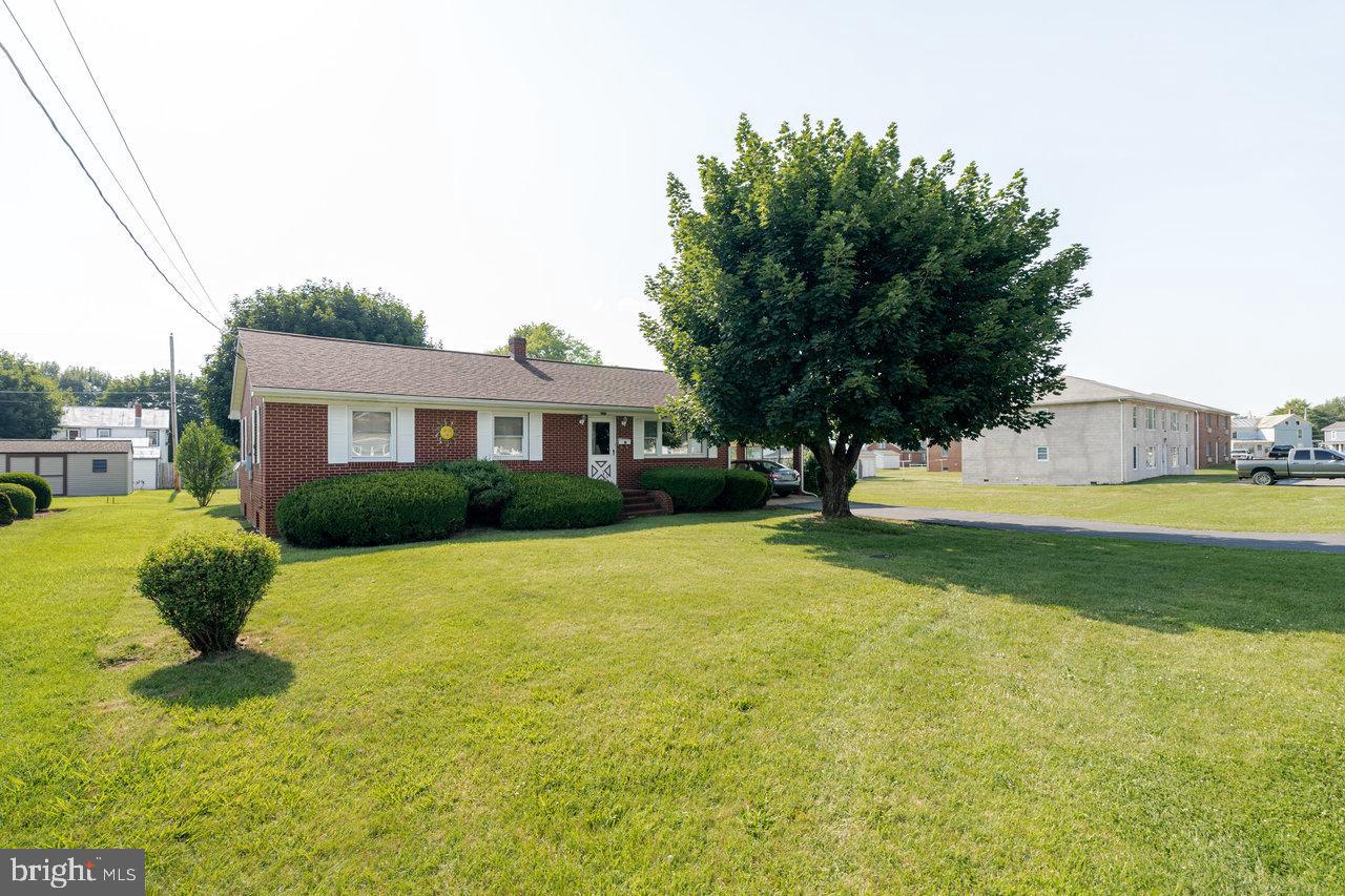 205 LEWIS AVE, ELKTON, Virginia 22827, 3 Bedrooms Bedrooms, ,1 BathroomBathrooms,Residential,For sale,205 LEWIS AVE,VARO2002414 MLS # VARO2002414