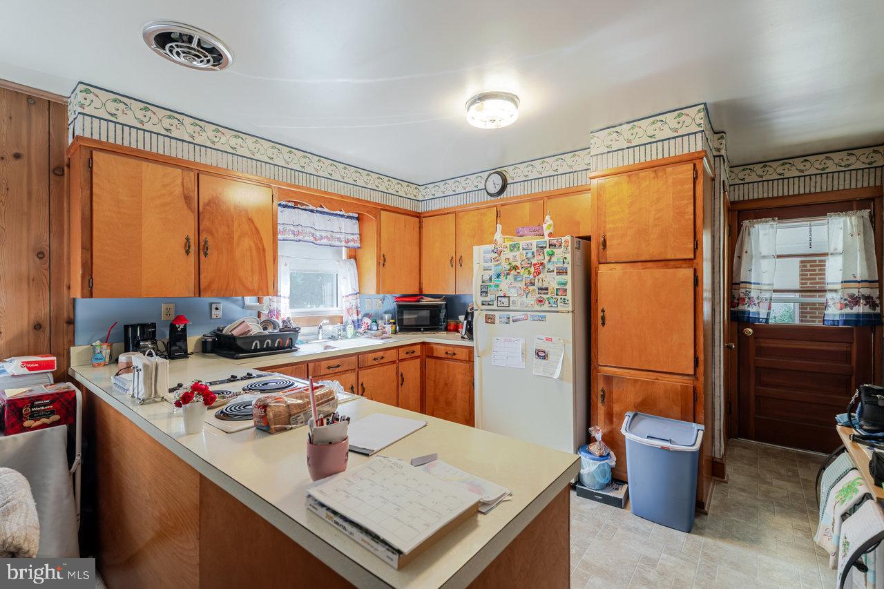 205 LEWIS AVE, ELKTON, Virginia 22827, 3 Bedrooms Bedrooms, ,1 BathroomBathrooms,Residential,For sale,205 LEWIS AVE,VARO2002414 MLS # VARO2002414