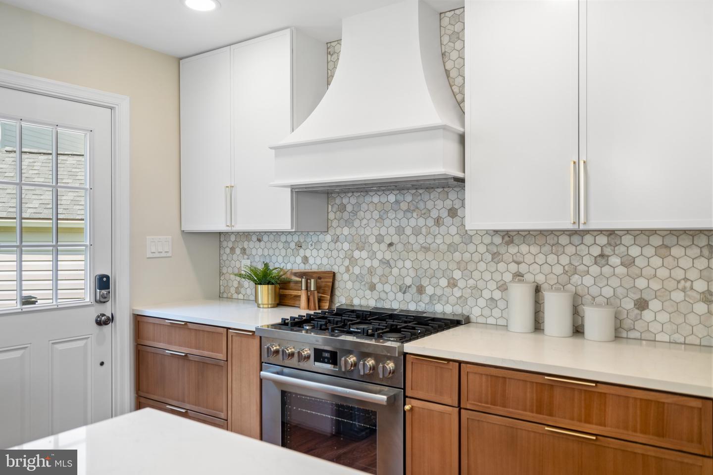 2108 S DINWIDDIE ST, ARLINGTON, Virginia 22206, 4 Bedrooms Bedrooms, ,3 BathroomsBathrooms,Residential,For sale,2108 S DINWIDDIE ST,VAAR2060000 MLS # VAAR2060000