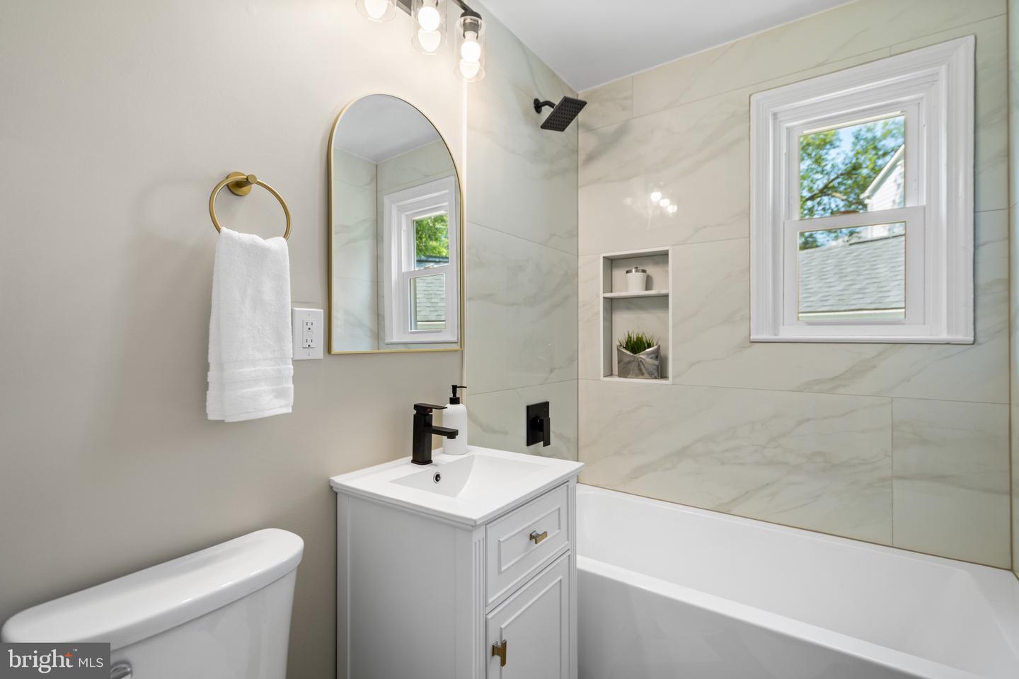 2108 S DINWIDDIE ST, ARLINGTON, Virginia 22206, 4 Bedrooms Bedrooms, ,3 BathroomsBathrooms,Residential,For sale,2108 S DINWIDDIE ST,VAAR2060000 MLS # VAAR2060000