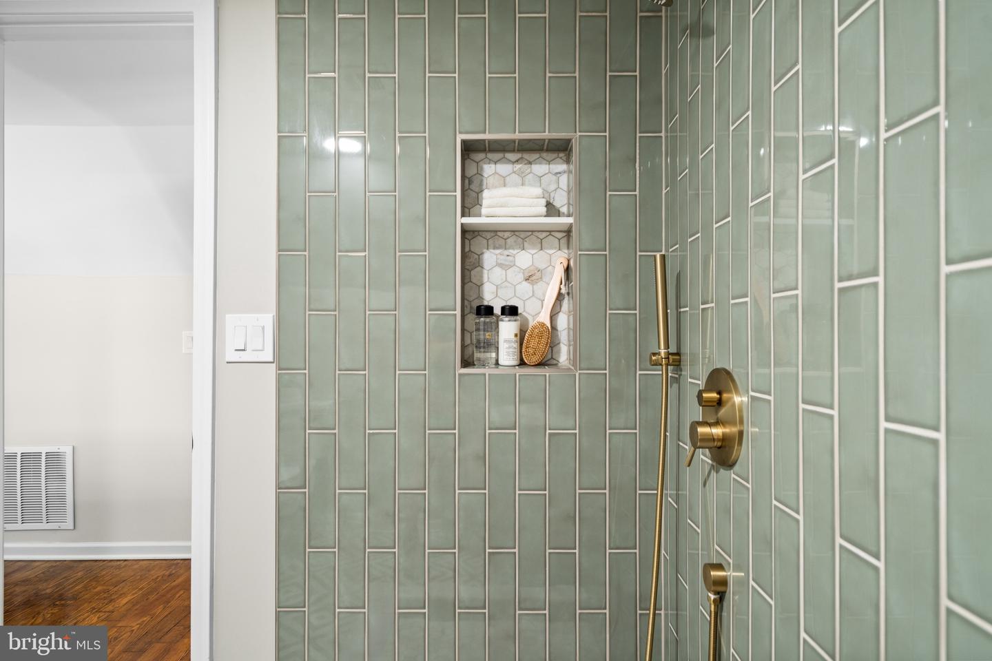 2108 S DINWIDDIE ST, ARLINGTON, Virginia 22206, 4 Bedrooms Bedrooms, ,3 BathroomsBathrooms,Residential,For sale,2108 S DINWIDDIE ST,VAAR2060000 MLS # VAAR2060000