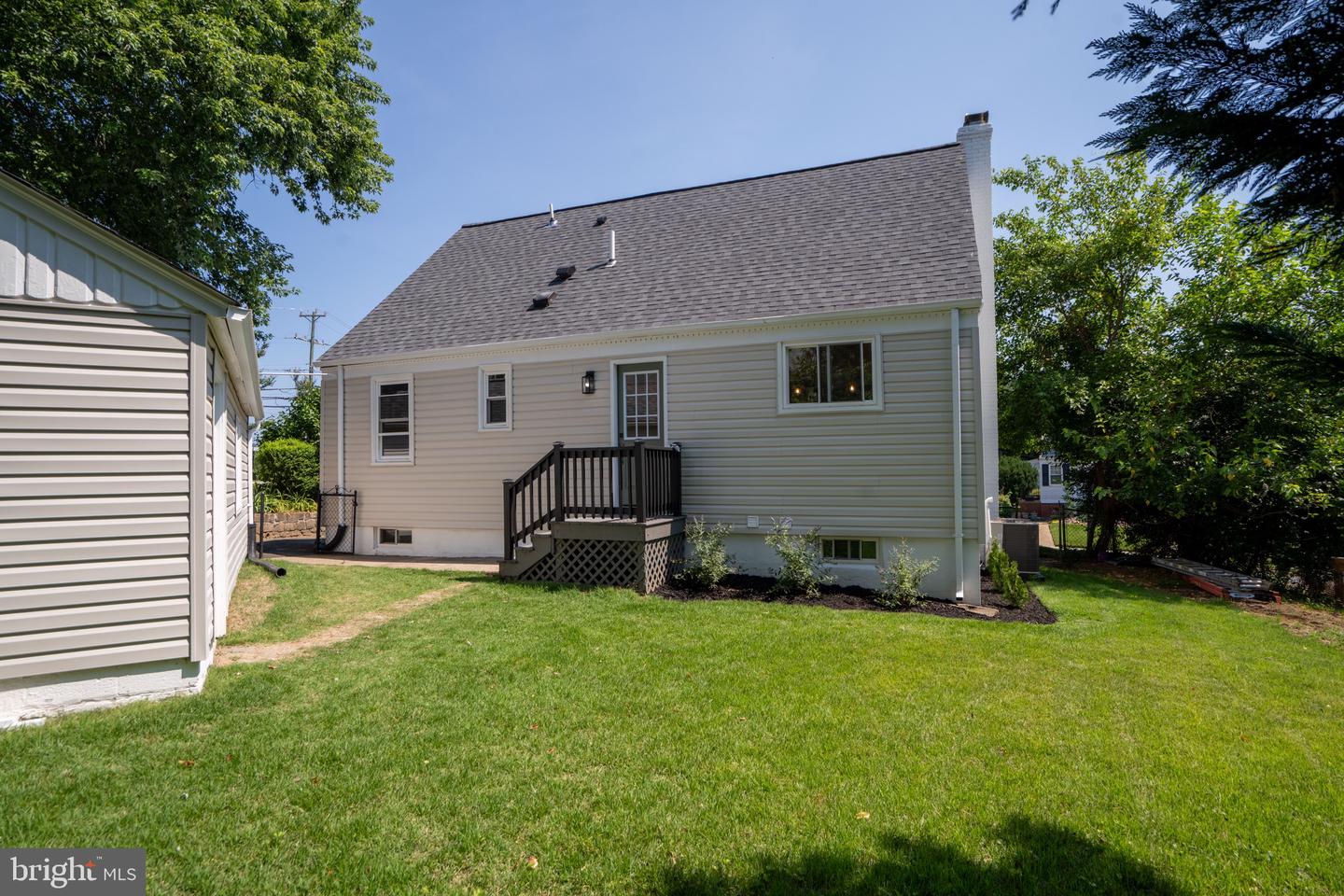 2108 S DINWIDDIE ST, ARLINGTON, Virginia 22206, 4 Bedrooms Bedrooms, ,3 BathroomsBathrooms,Residential,For sale,2108 S DINWIDDIE ST,VAAR2060000 MLS # VAAR2060000