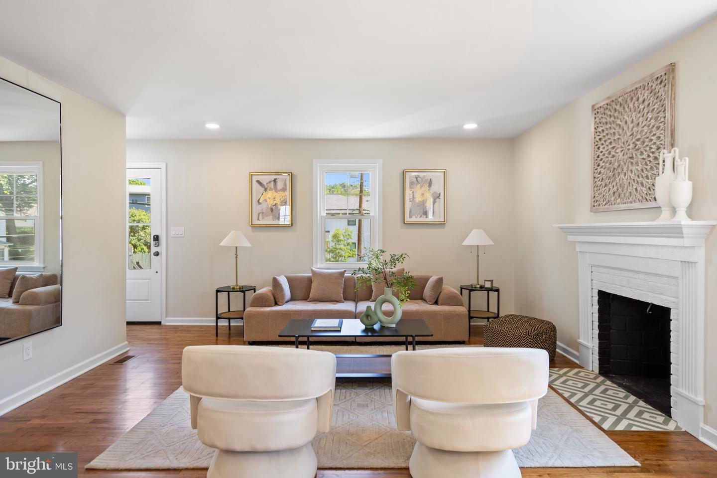 2108 S DINWIDDIE ST, ARLINGTON, Virginia 22206, 4 Bedrooms Bedrooms, ,3 BathroomsBathrooms,Residential,For sale,2108 S DINWIDDIE ST,VAAR2060000 MLS # VAAR2060000