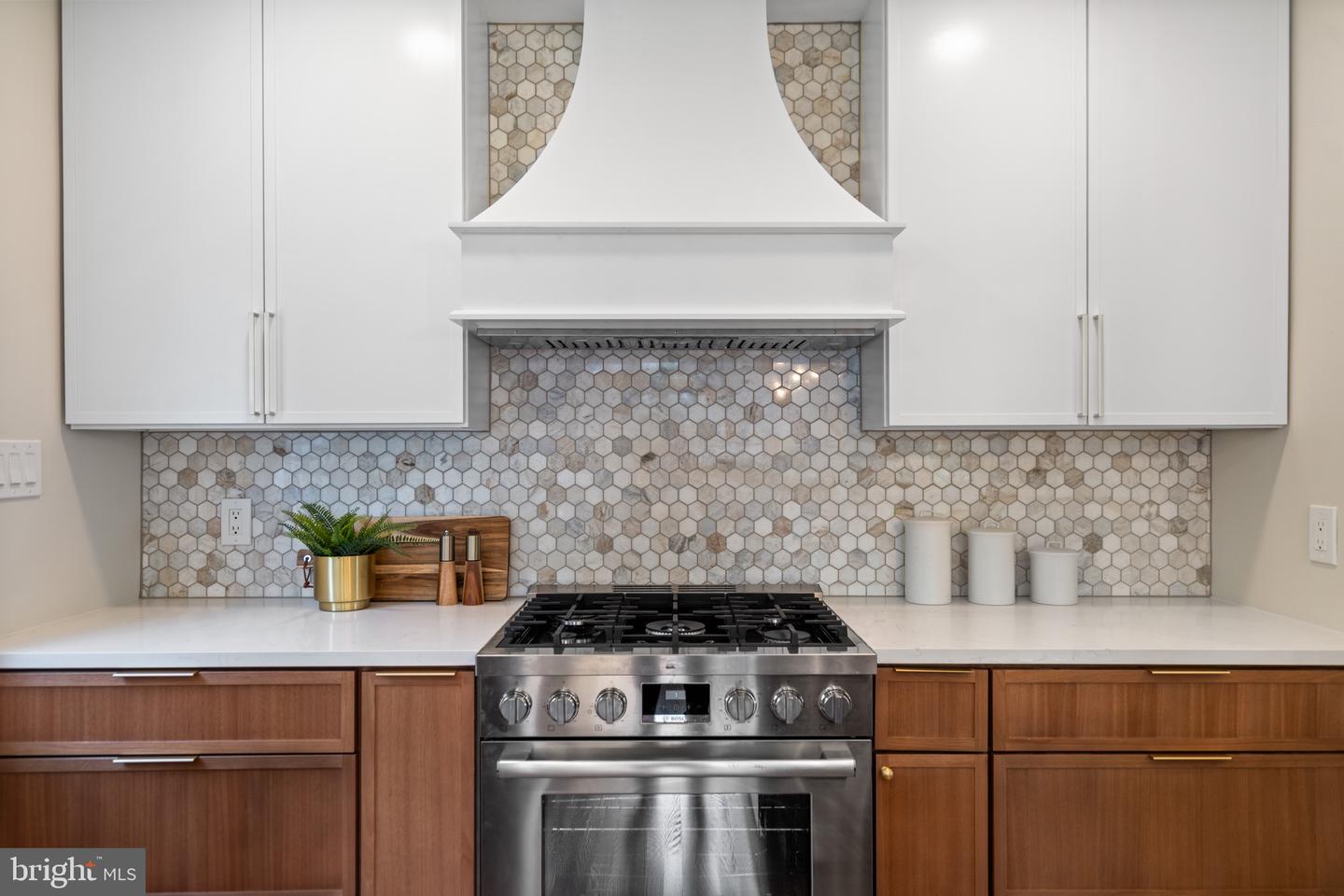 2108 S DINWIDDIE ST, ARLINGTON, Virginia 22206, 4 Bedrooms Bedrooms, ,3 BathroomsBathrooms,Residential,For sale,2108 S DINWIDDIE ST,VAAR2060000 MLS # VAAR2060000