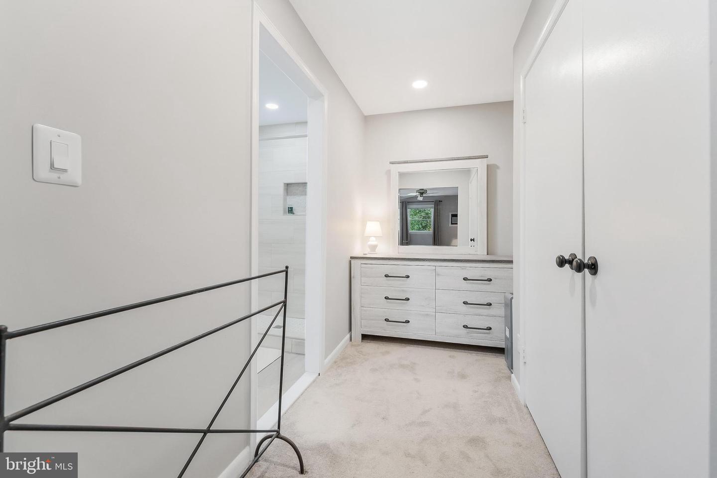 7920 OLD FALLS RD, MCLEAN, Virginia 22102, 3 Bedrooms Bedrooms, ,2 BathroomsBathrooms,Residential,For sale,7920 OLD FALLS RD,VAFX2252624 MLS # VAFX2252624