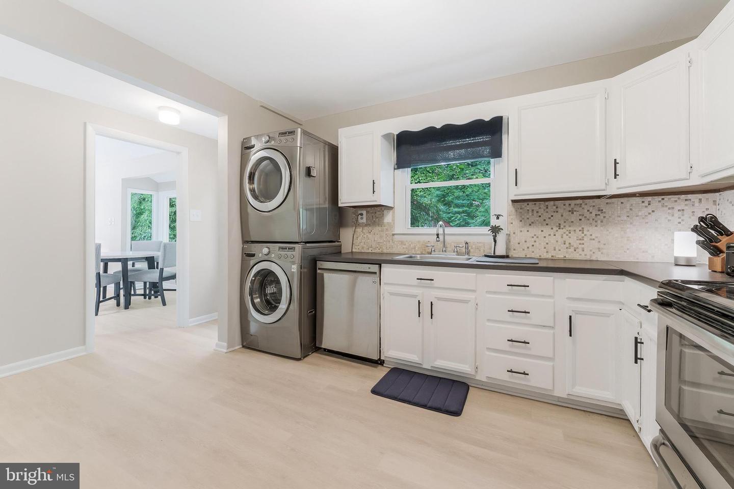 7920 OLD FALLS RD, MCLEAN, Virginia 22102, 3 Bedrooms Bedrooms, ,2 BathroomsBathrooms,Residential,For sale,7920 OLD FALLS RD,VAFX2252624 MLS # VAFX2252624