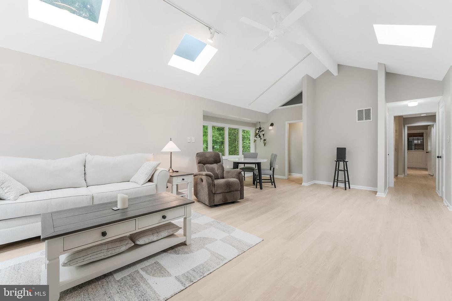 7920 OLD FALLS RD, MCLEAN, Virginia 22102, 3 Bedrooms Bedrooms, ,2 BathroomsBathrooms,Residential,For sale,7920 OLD FALLS RD,VAFX2252624 MLS # VAFX2252624