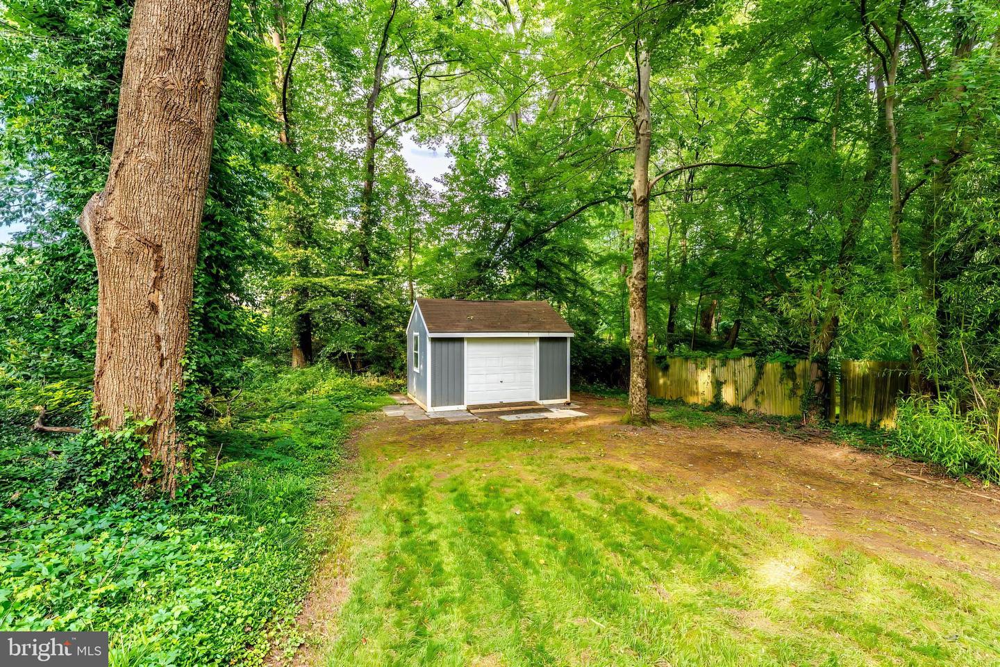 7920 OLD FALLS RD, MCLEAN, Virginia 22102, 3 Bedrooms Bedrooms, ,2 BathroomsBathrooms,Residential,For sale,7920 OLD FALLS RD,VAFX2252624 MLS # VAFX2252624