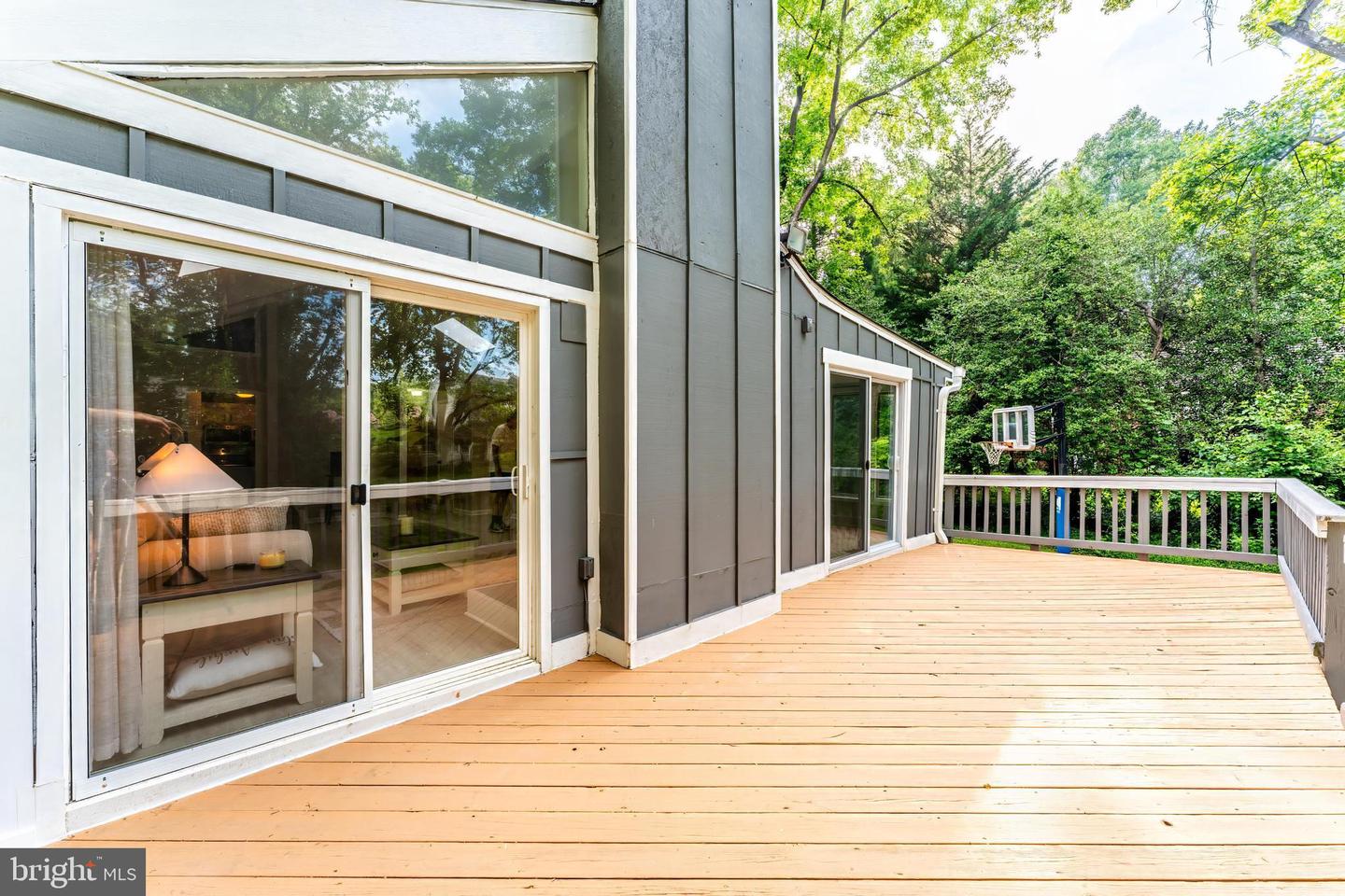 7920 OLD FALLS RD, MCLEAN, Virginia 22102, 3 Bedrooms Bedrooms, ,2 BathroomsBathrooms,Residential,For sale,7920 OLD FALLS RD,VAFX2252624 MLS # VAFX2252624