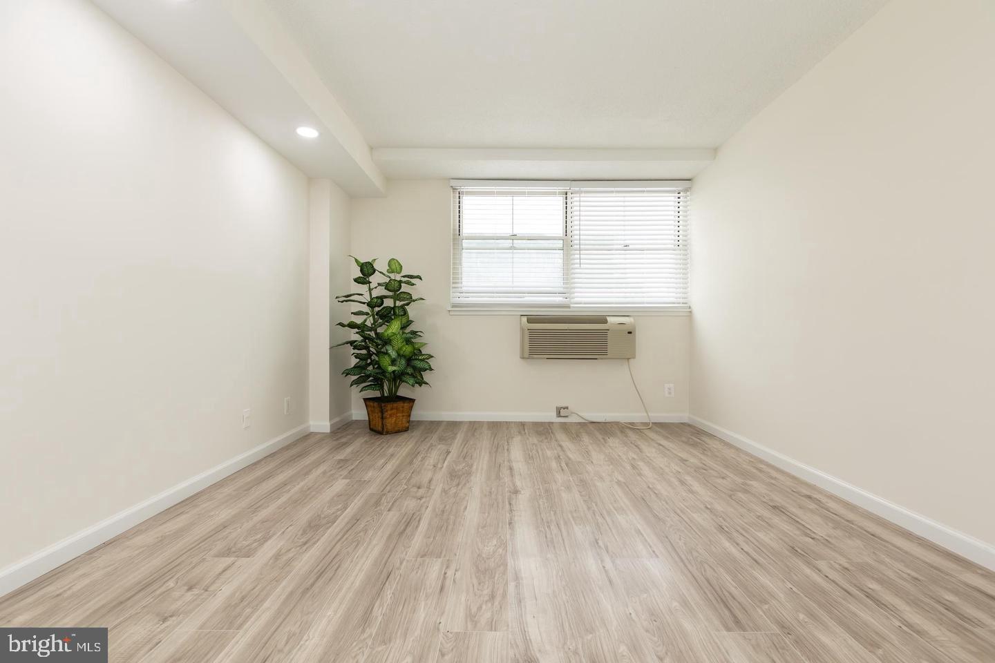 2030 N ADAMS ST #509, ARLINGTON, Virginia 22201, 1 Bedroom Bedrooms, ,1 BathroomBathrooms,Residential,For sale,2030 N ADAMS ST #509,VAAR2060012 MLS # VAAR2060012