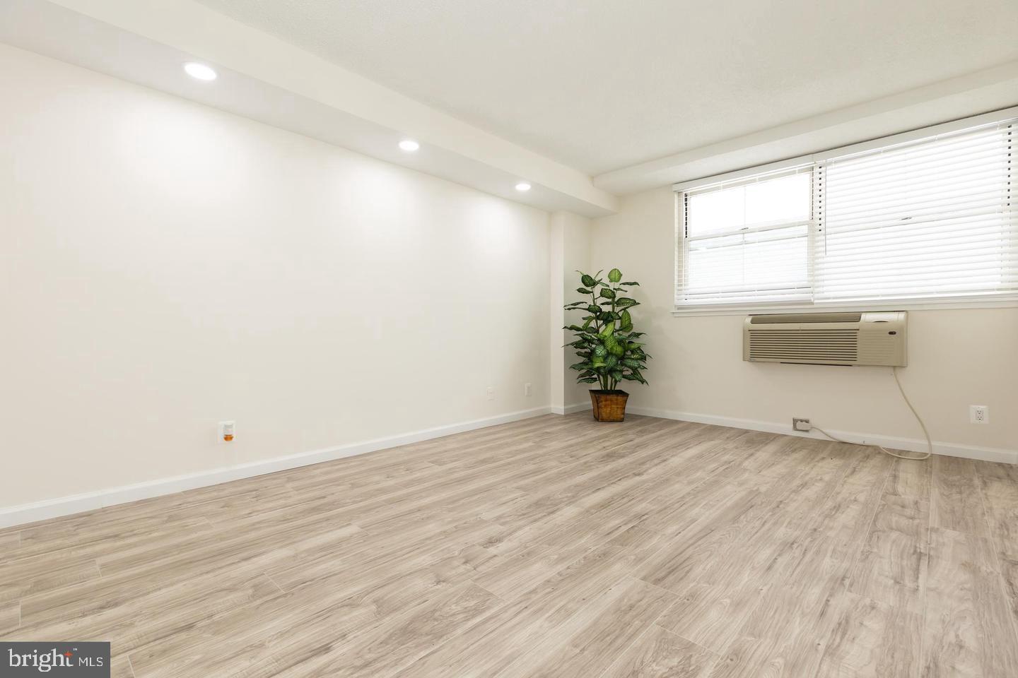 2030 N ADAMS ST #509, ARLINGTON, Virginia 22201, 1 Bedroom Bedrooms, ,1 BathroomBathrooms,Residential,For sale,2030 N ADAMS ST #509,VAAR2060012 MLS # VAAR2060012