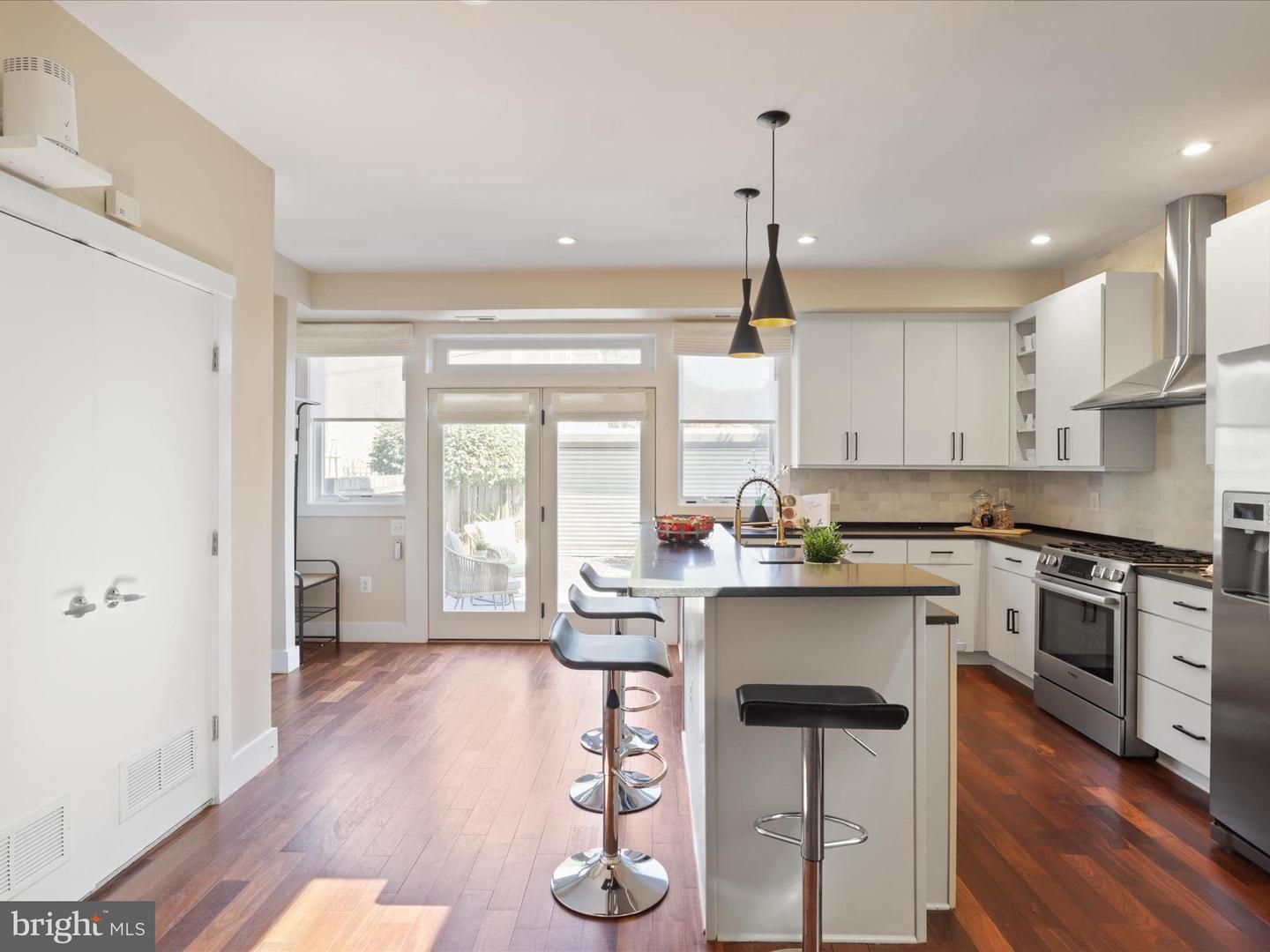 1524 GALES ST NE, WASHINGTON, District Of Columbia 20002, 3 Bedrooms Bedrooms, ,3 BathroomsBathrooms,Residential,For sale,1524 GALES ST NE,DCDC2208454 MLS # DCDC2208454