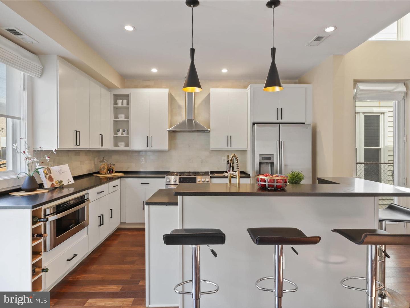 1524 GALES ST NE, WASHINGTON, District Of Columbia 20002, 3 Bedrooms Bedrooms, ,3 BathroomsBathrooms,Residential,For sale,1524 GALES ST NE,DCDC2208454 MLS # DCDC2208454