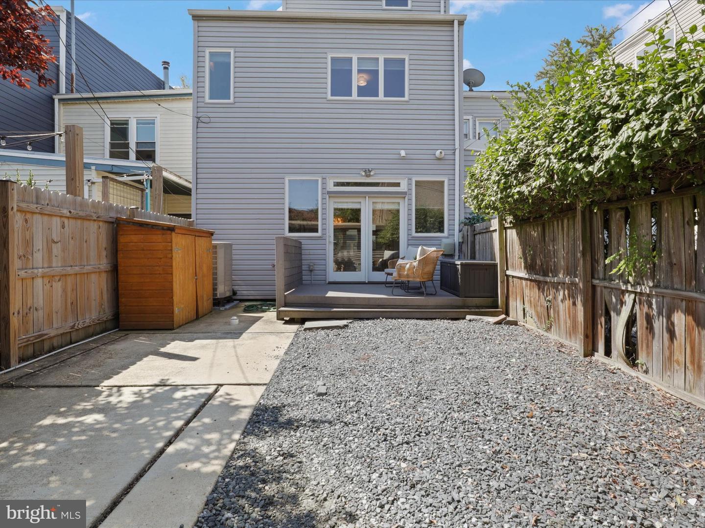 1524 GALES ST NE, WASHINGTON, District Of Columbia 20002, 3 Bedrooms Bedrooms, ,3 BathroomsBathrooms,Residential,For sale,1524 GALES ST NE,DCDC2208454 MLS # DCDC2208454