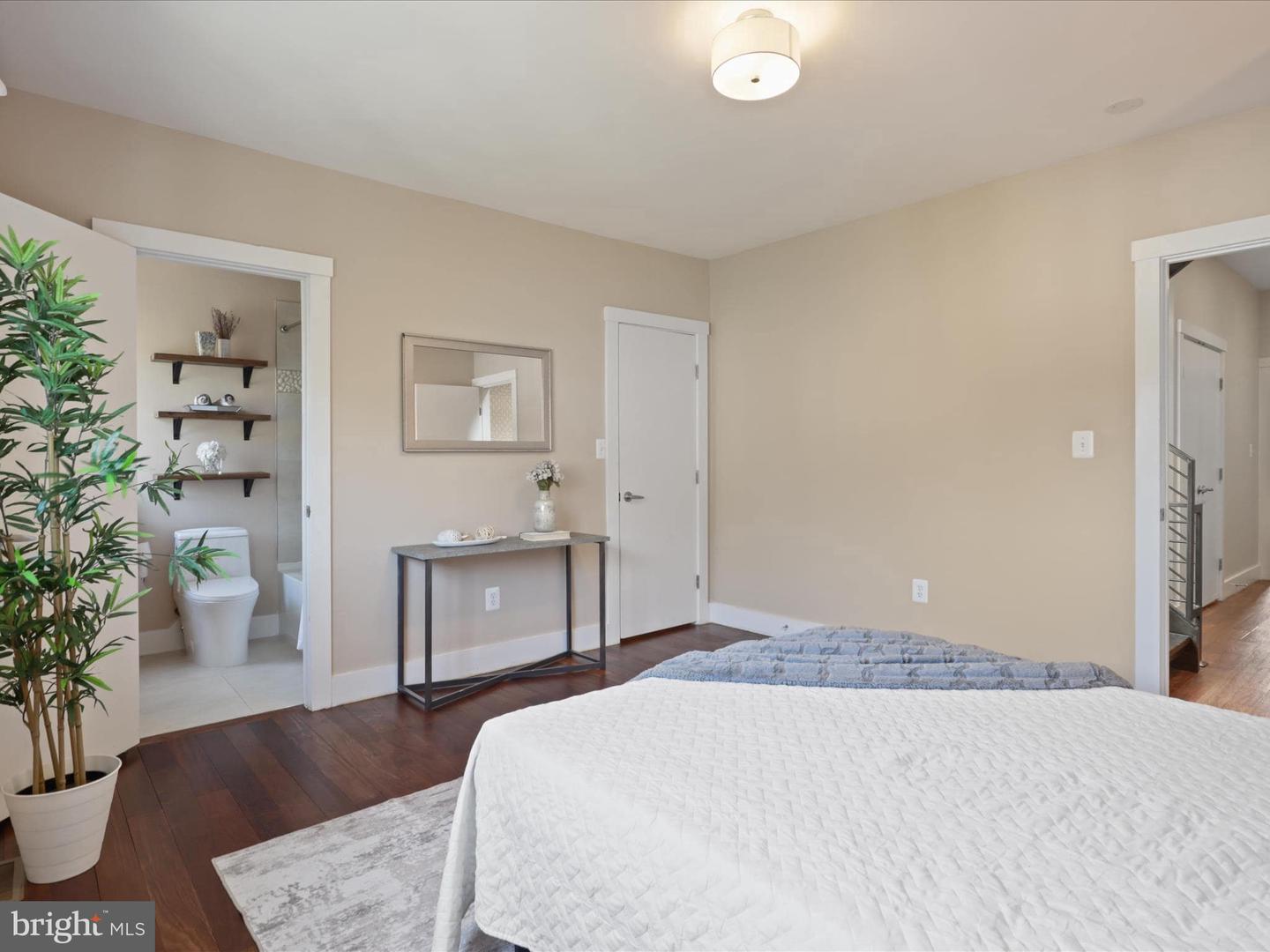 1524 GALES ST NE, WASHINGTON, District Of Columbia 20002, 3 Bedrooms Bedrooms, ,3 BathroomsBathrooms,Residential,For sale,1524 GALES ST NE,DCDC2208454 MLS # DCDC2208454